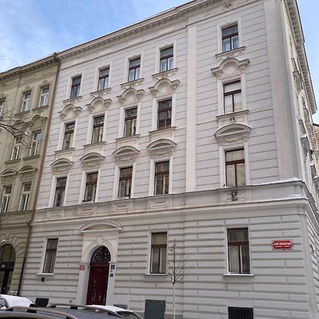 Apartment Jana Masaryka Прага Екстериор снимка