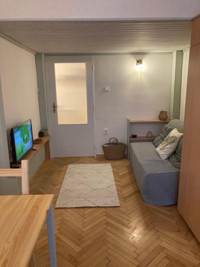 Apartment Jana Masaryka Прага Екстериор снимка